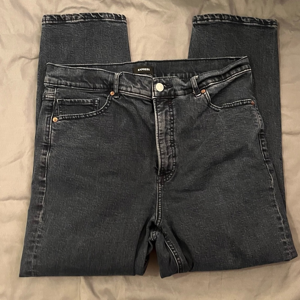 Express Super High Rise Mom Jeans